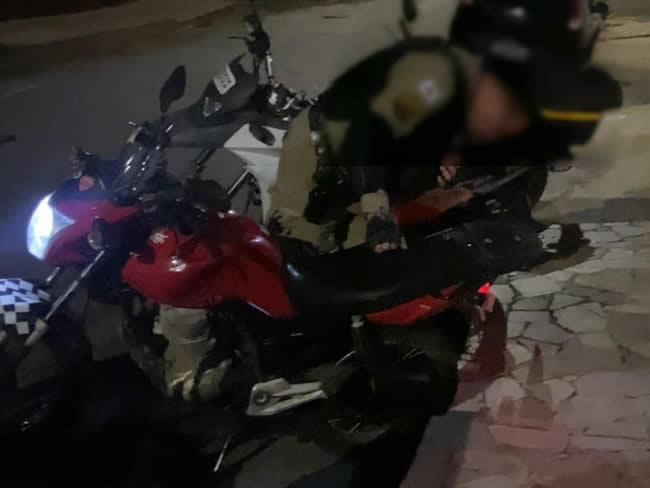 Vídeo viraliza após apreensão de motocicleta de 'influencer do grau' em  Varginha